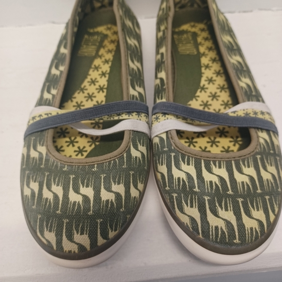 KEDS Eleanore Stylish Green and Yellow Women's Flats Slip-On Shoes Size US6 - Picture 4 of 8